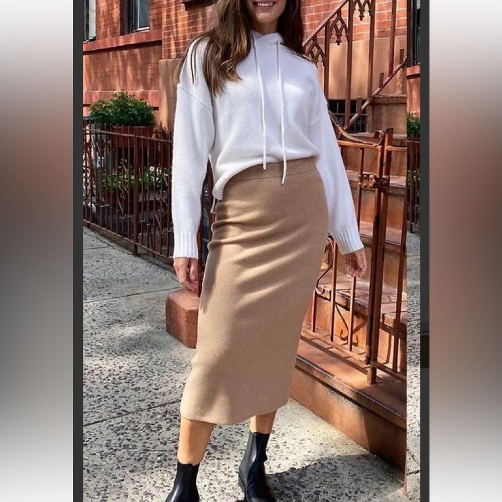 Aritzia Knit Midi